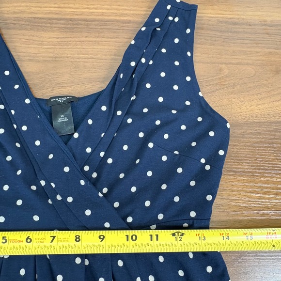 Ann Taylor‎ Navy Polka Dot Sleeveless Wrap V Neck Knee Length Dress XS - Picture 6 of 8